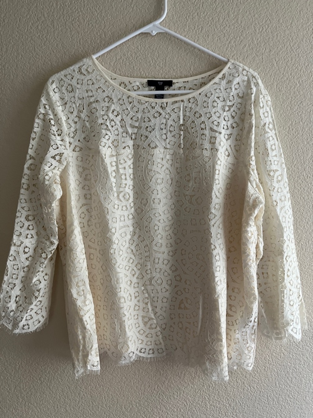 NWT GAP Cream Lace 3/4 sleeve top